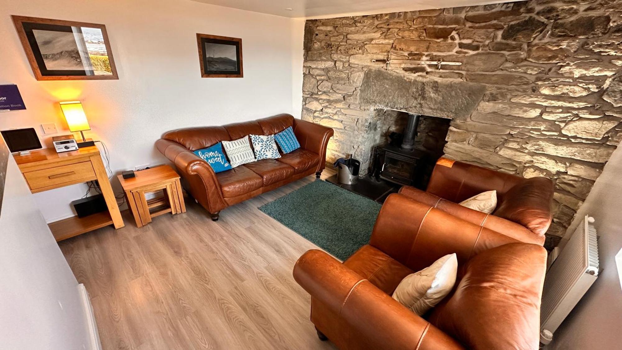 Carnmhor, Isle Of Skye - Stunning 242 Year Old Cottage On Its Own Sea Shore! Breakish Exterior foto