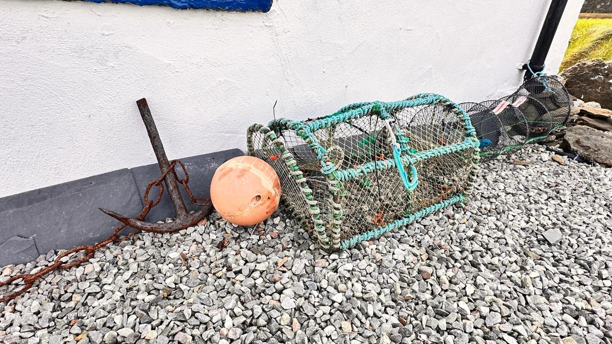 Carnmhor, Isle Of Skye - Stunning 242 Year Old Cottage On Its Own Sea Shore! Breakish Exterior foto
